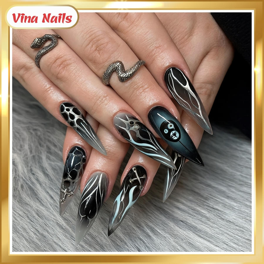 Halloween nail design